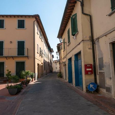 La Casa Di Paolo Sulla Via Francigena Castelnuovo D'Elsa Exterior photo